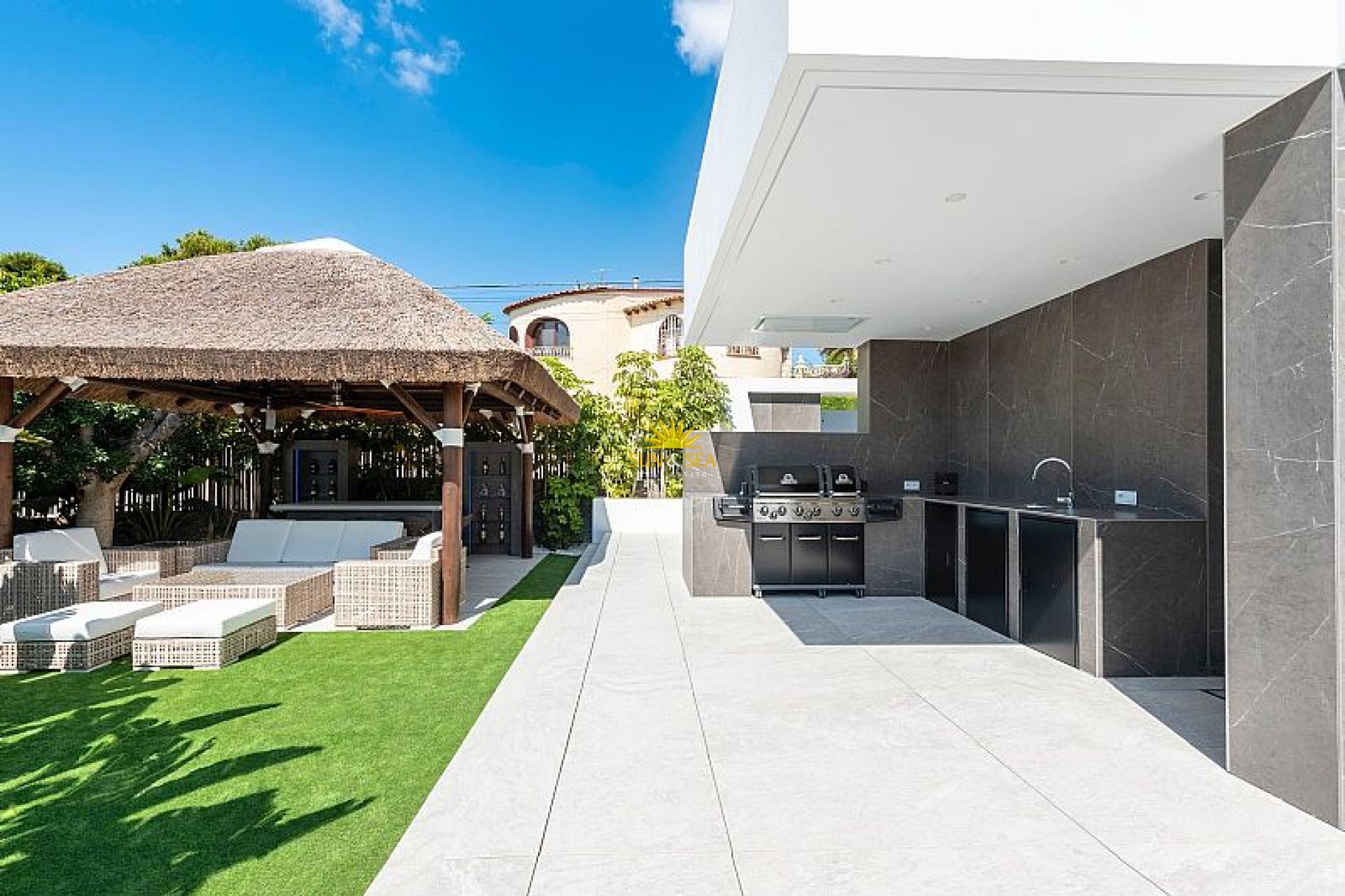 Новое здание - Villa - Calpe