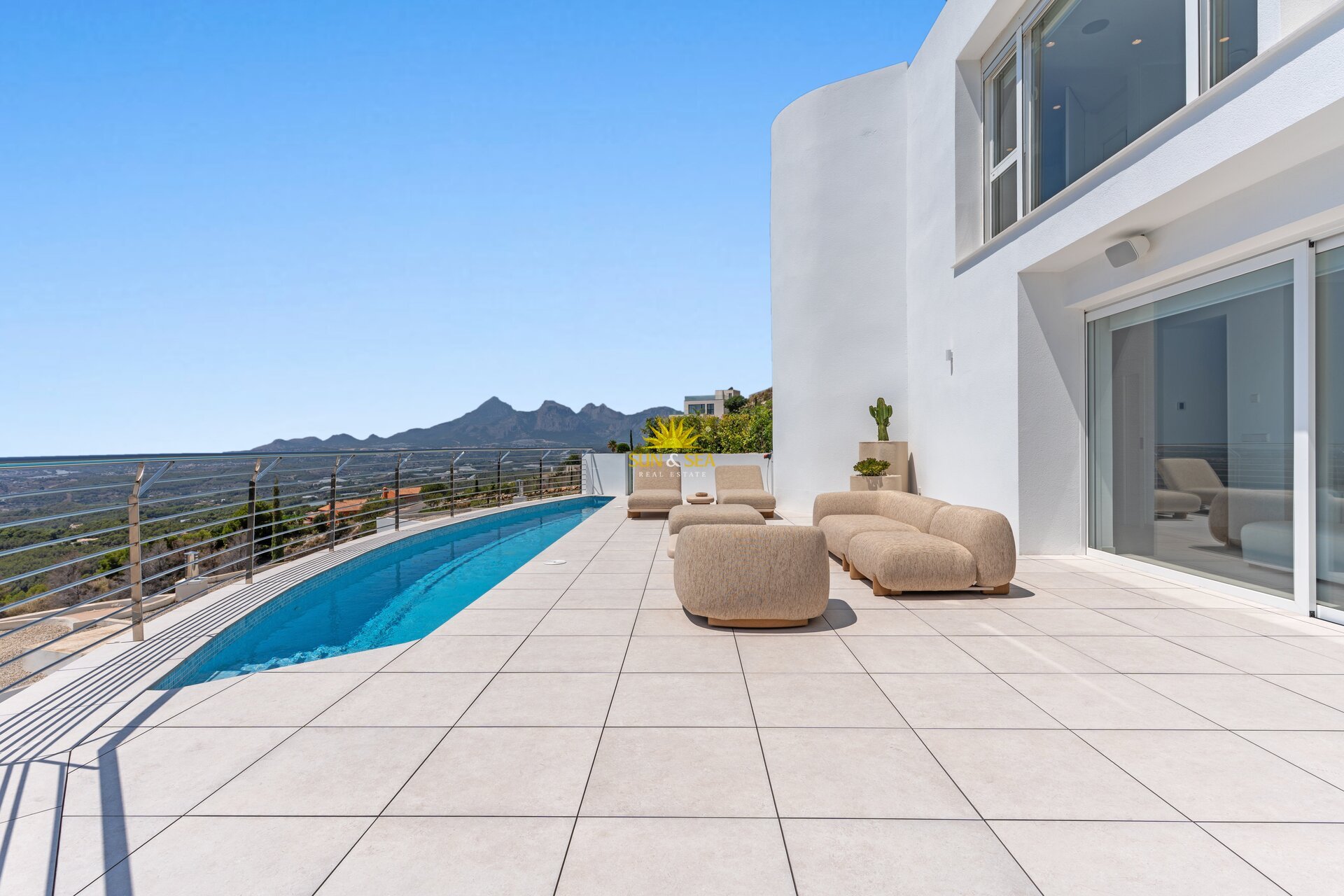 Obra nueva - Chalet - Altea
