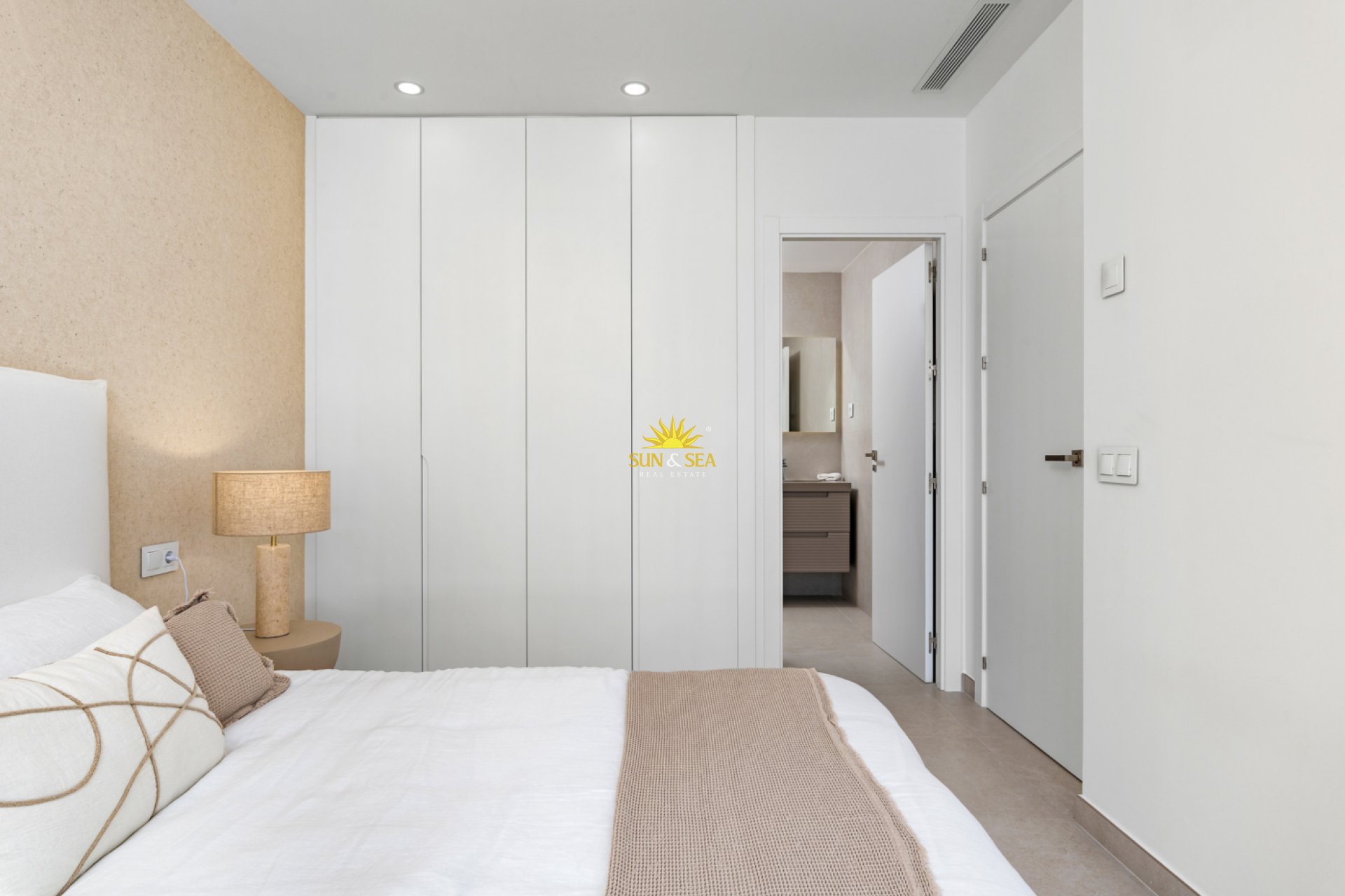 Obra nueva - Chalet - Mil Palmeras