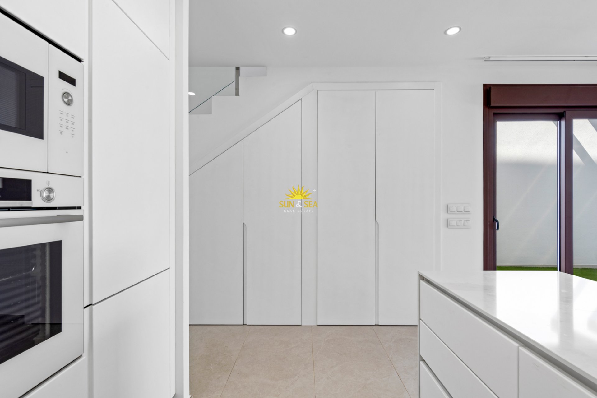 Obra nueva - Chalet - Mil Palmeras