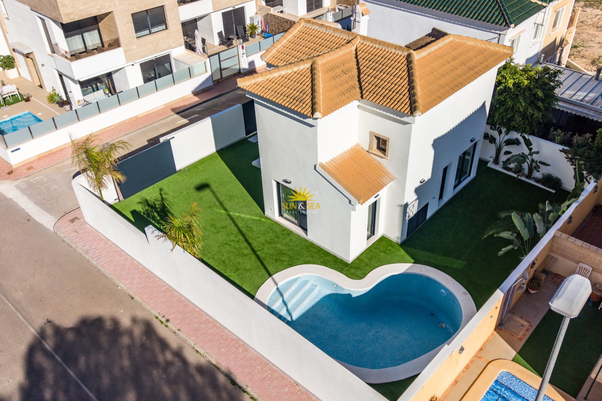 Obra nueva - Chalet - Orihuela Costa