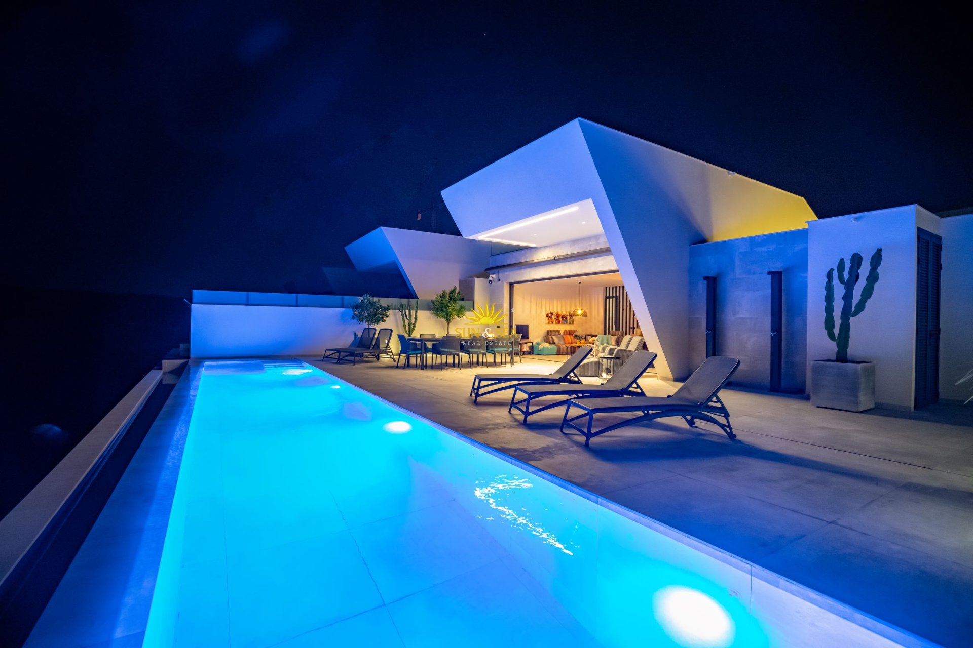 Obra nueva - Chalet - Rojales
