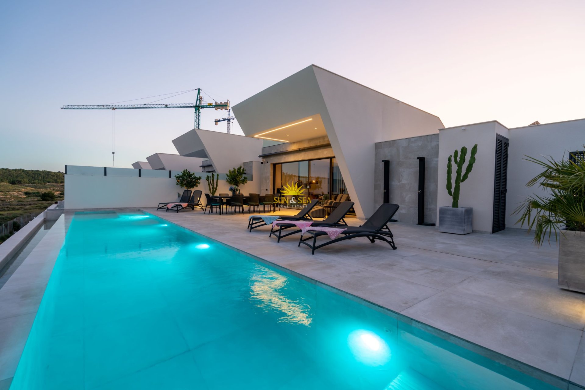 Obra nueva - Chalet - Rojales