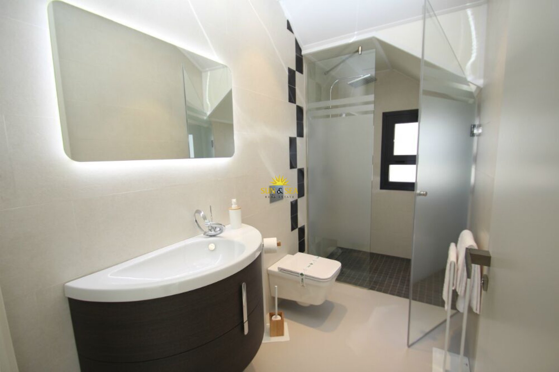 Obra nueva - Chalet -  - San Miguel de Salinas