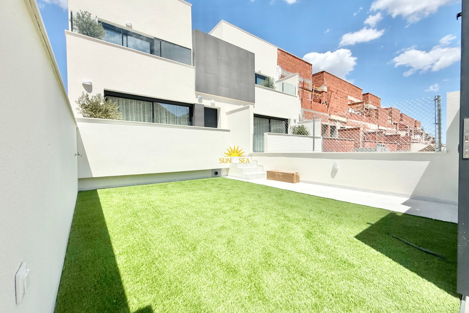 Obra nueva - low-bungalow - Cox