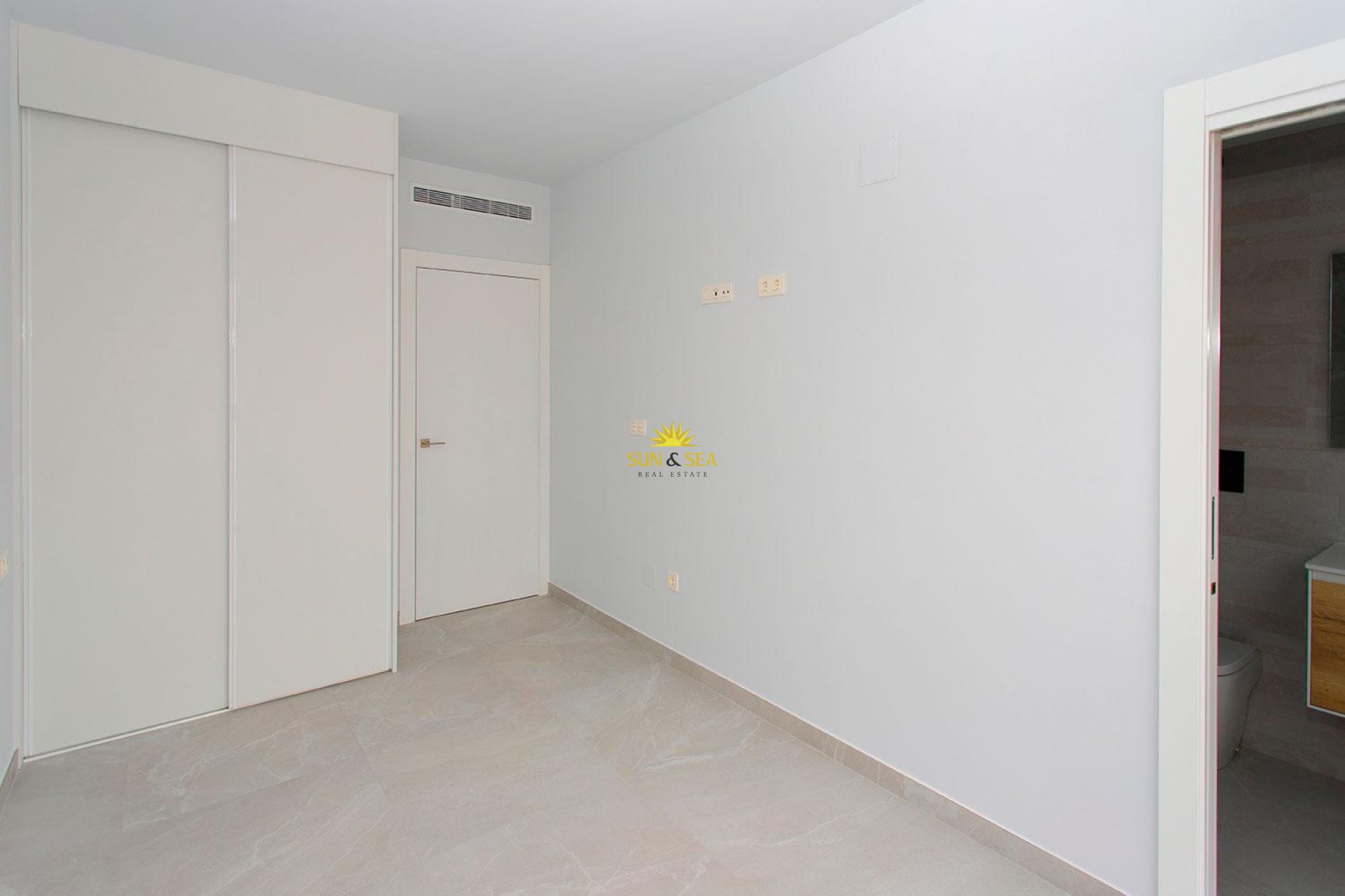 Перепродажа - Apartment - Torrevieja - Paseo maritimo