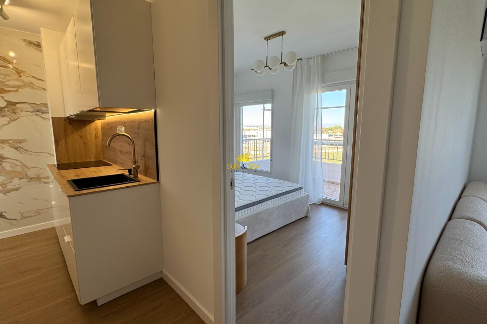 Перепродажа - Apartment - Torrevieja - Punta prima