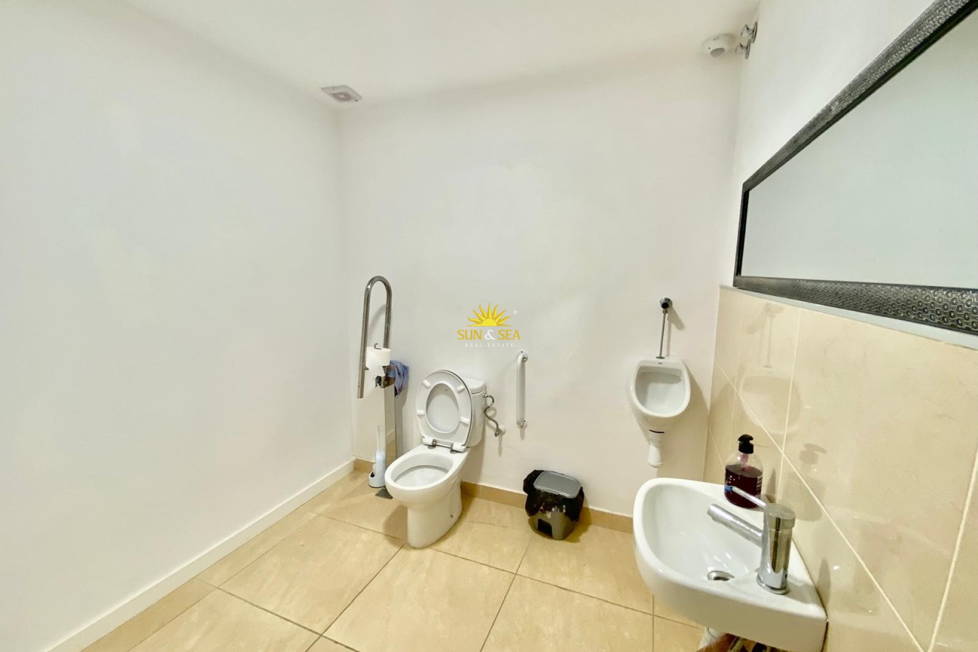 Перепродажа - Commercial - Torrevieja - torrevieja