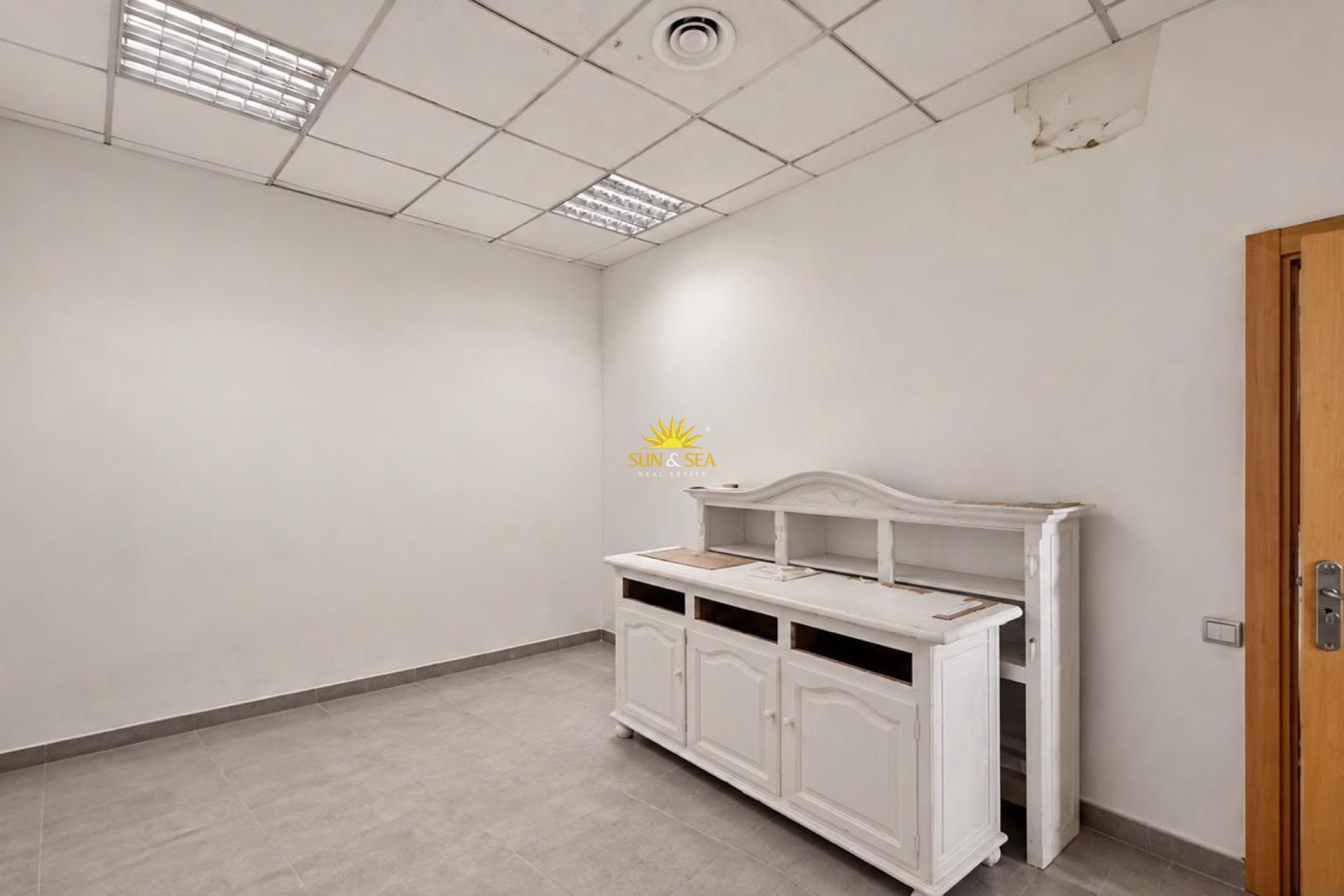 Перепродажа - Commercial - Torrevieja - torrevieja