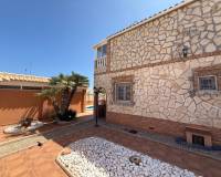 Перепродажа - Villa - Orihuela Costa - La Florida