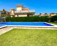 Перепродажа - Villa - Orihuela Costa - La Florida