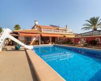 Перепродажа - Villa - Orihuela Costa - La Regia