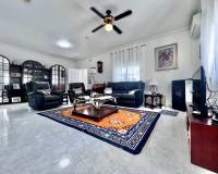 Перепродажа - Villa - Orihuela Costa - La Zenia