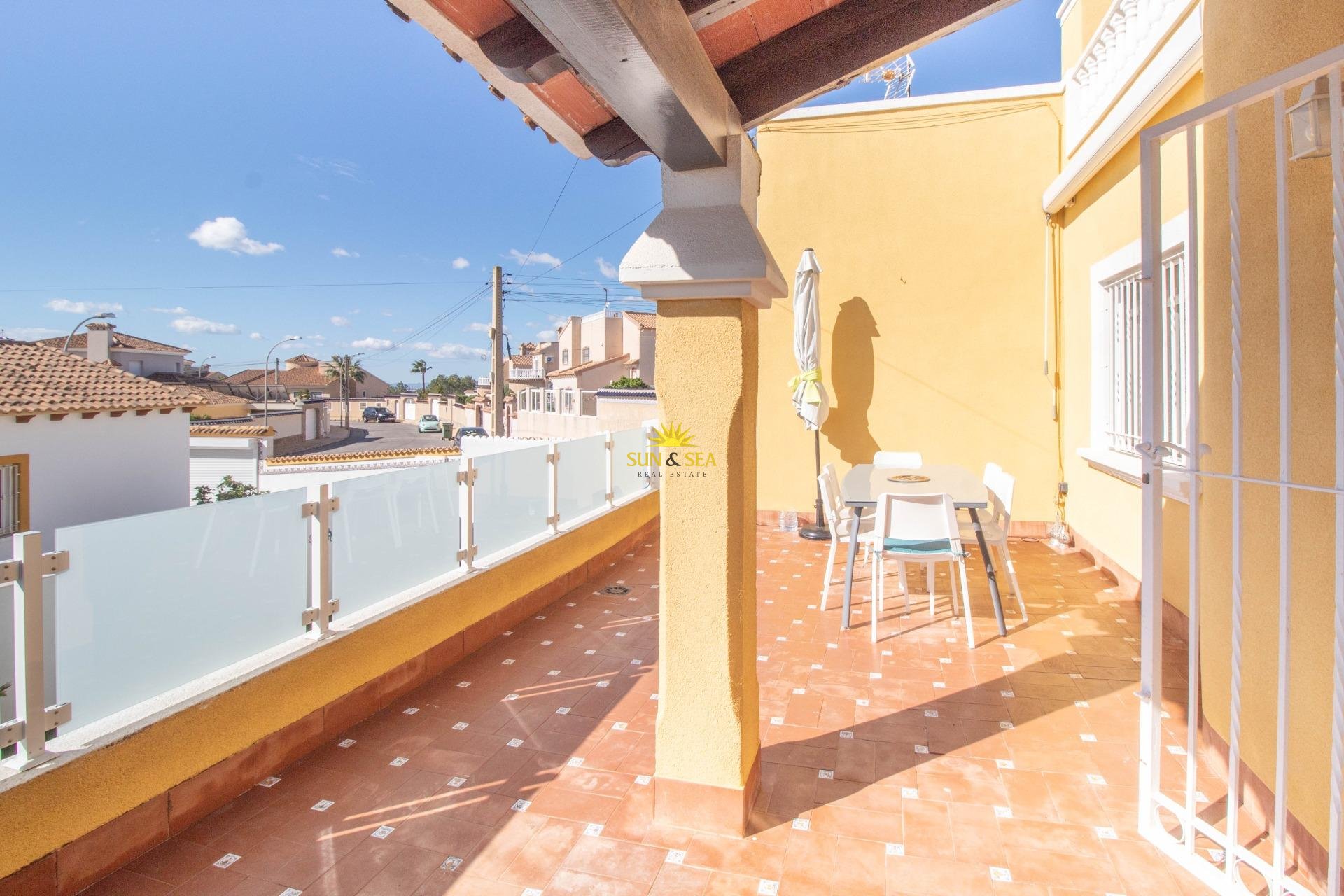 Перепродажа - Villa - San Miguel de Salinas - Blue Lagoon - El Galan
