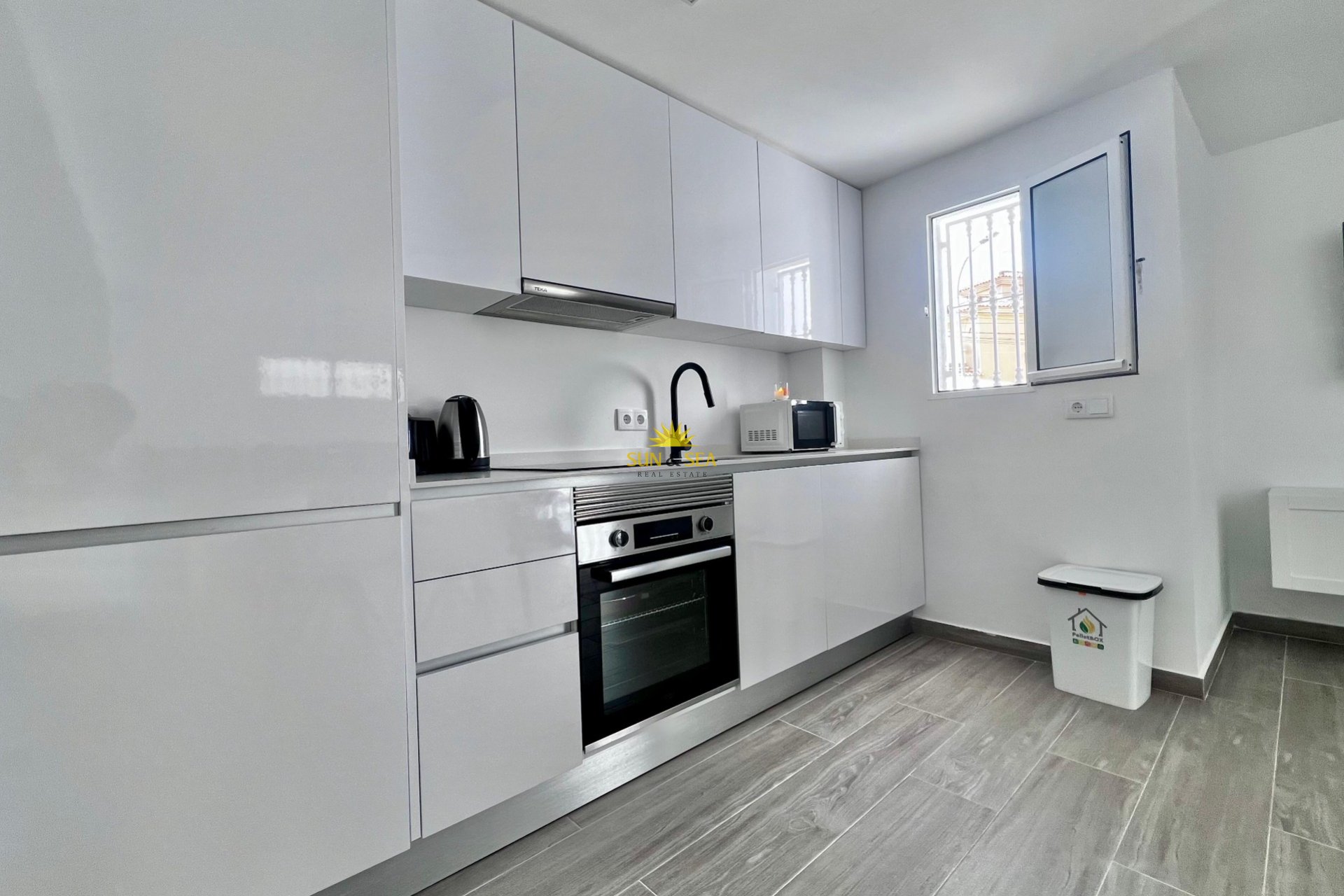 Перепродажа - Villa - San Miguel de Salinas - Las filipinas
