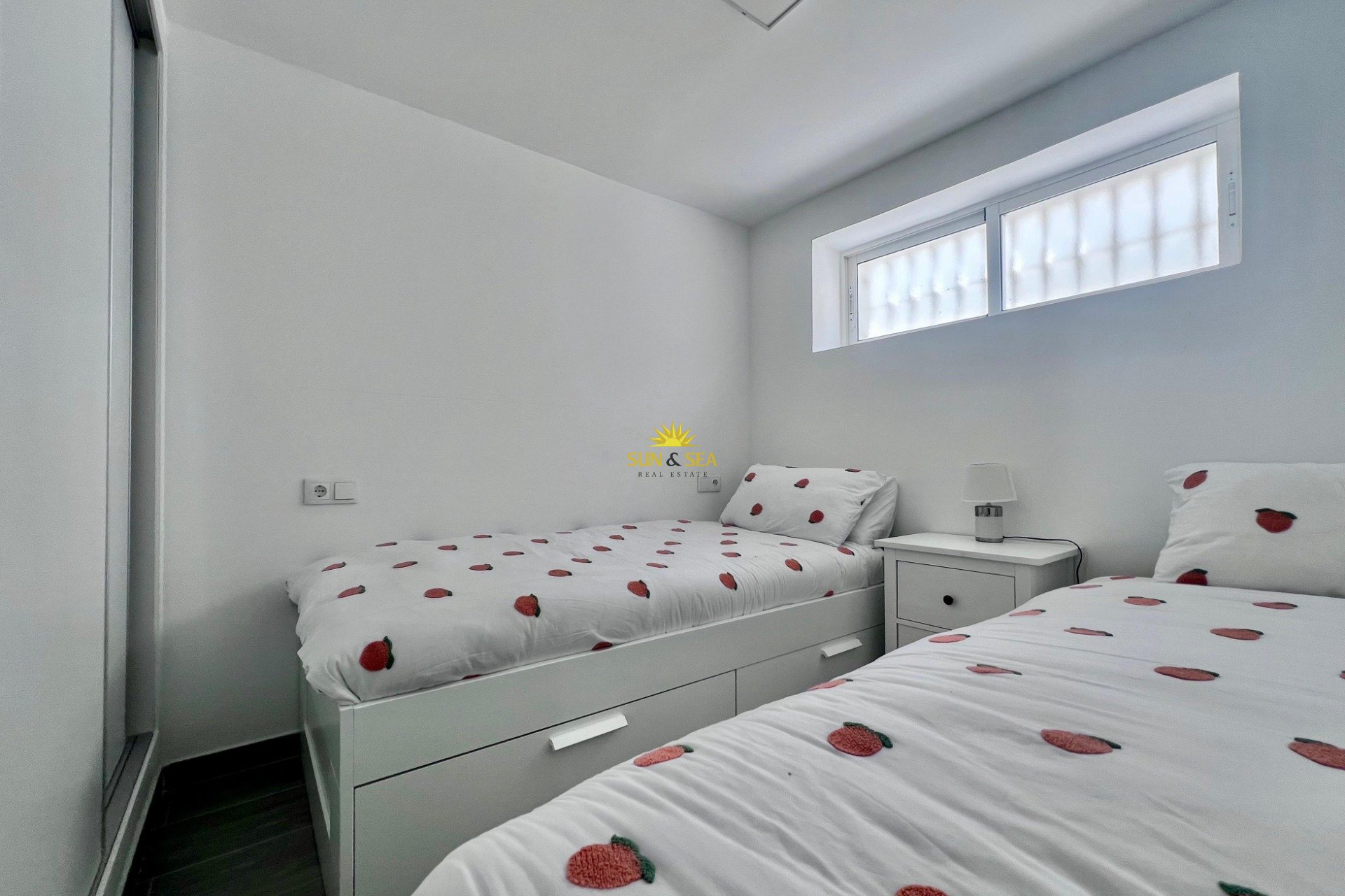 Перепродажа - Villa - San Miguel de Salinas - Las filipinas
