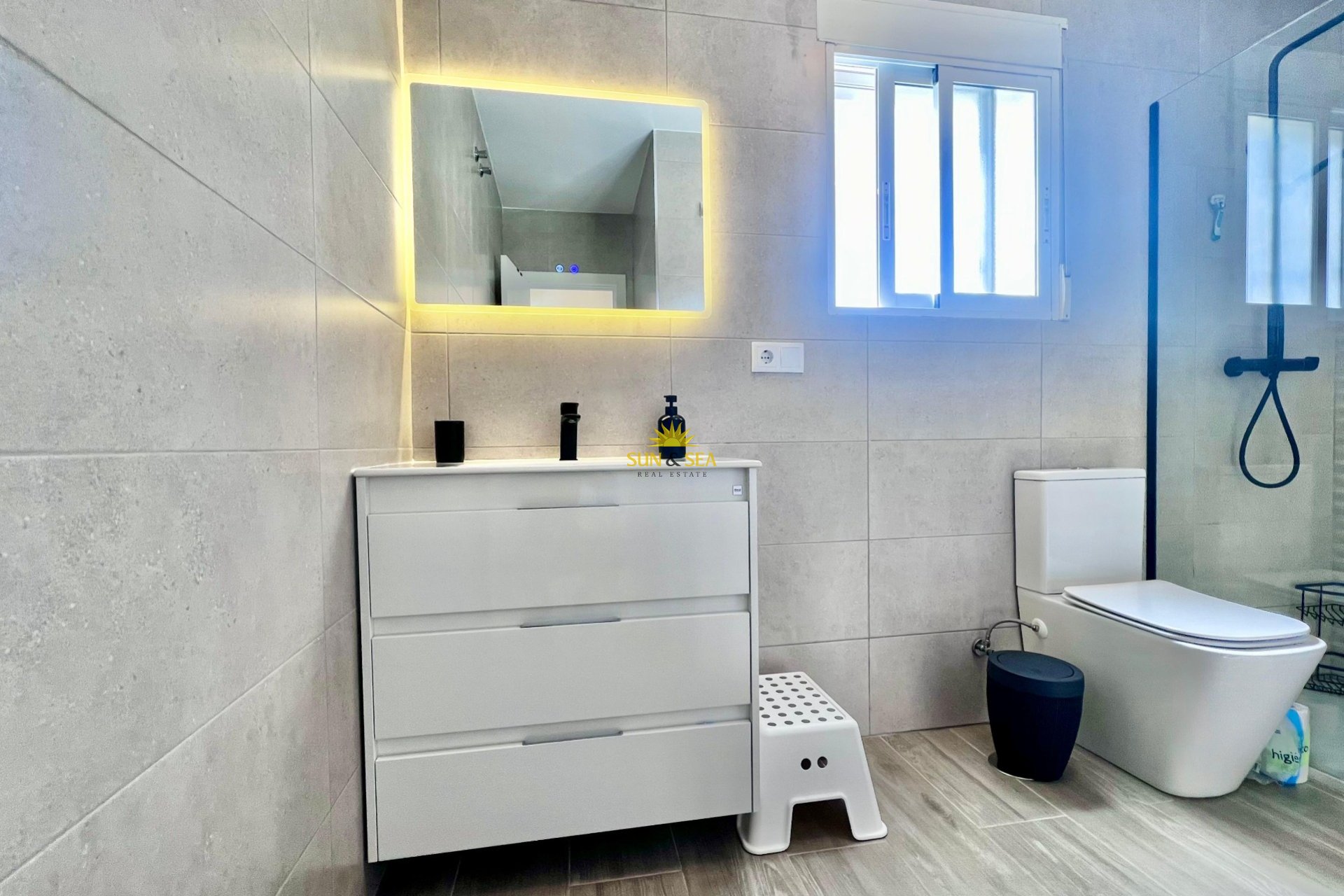 Перепродажа - Villa - San Miguel de Salinas - Las filipinas
