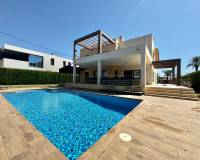 Перепродажа - Villa / Semi detached - Orihuela Costa - Cabo Roig