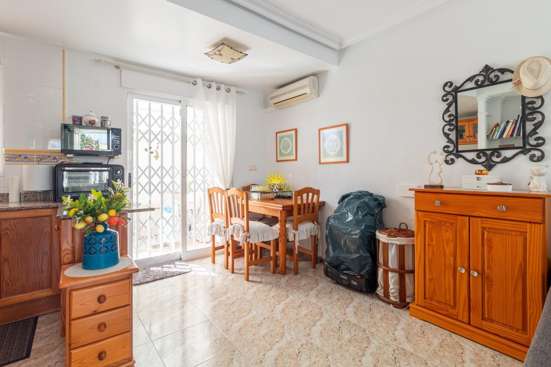 Перепродажа - Villa / Semi detached - Orihuela Costa - La Regia