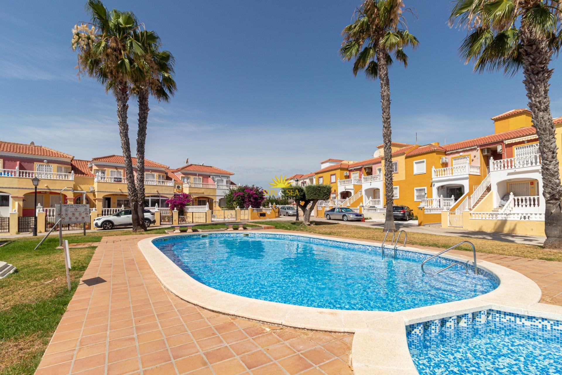 Перепродажа - Villa / Semi detached - Orihuela Costa - La Regia