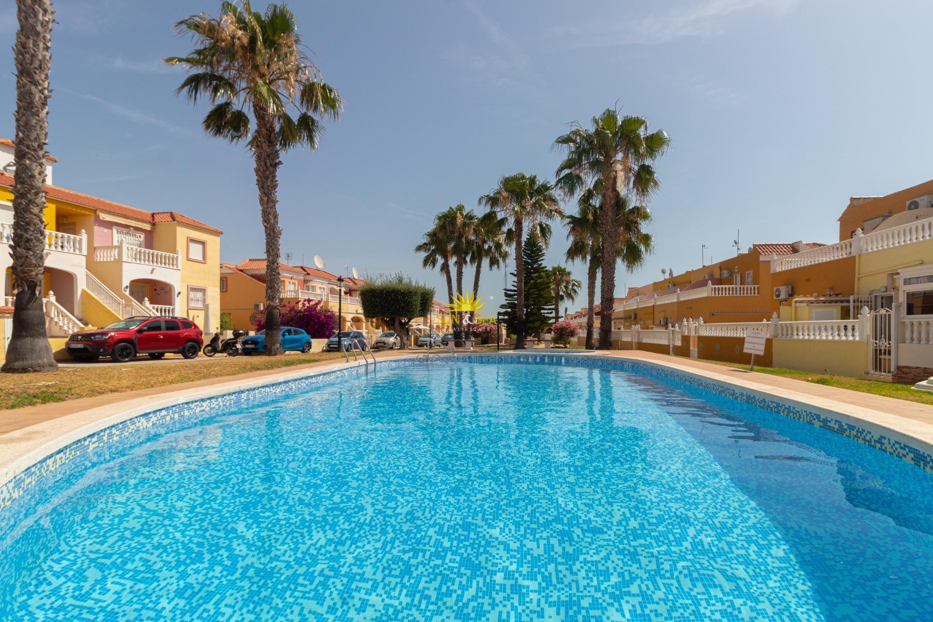 Перепродажа - Villa / Semi detached - Orihuela Costa - La Regia