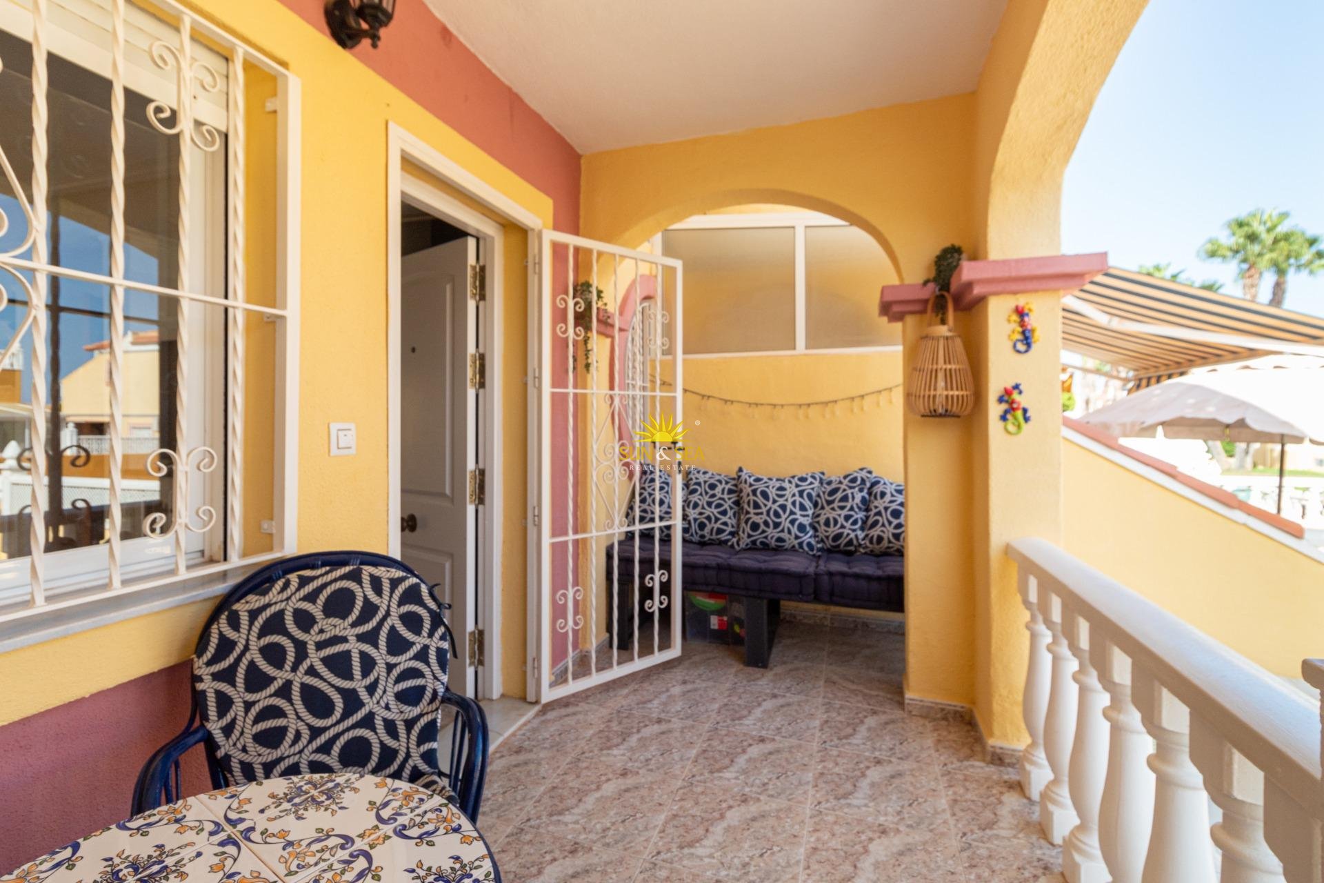 Перепродажа - Villa / Semi detached - Orihuela Costa - La Regia