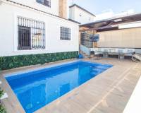 Перепродажа - Villa / Semi detached - Orihuela Costa - La Zenia