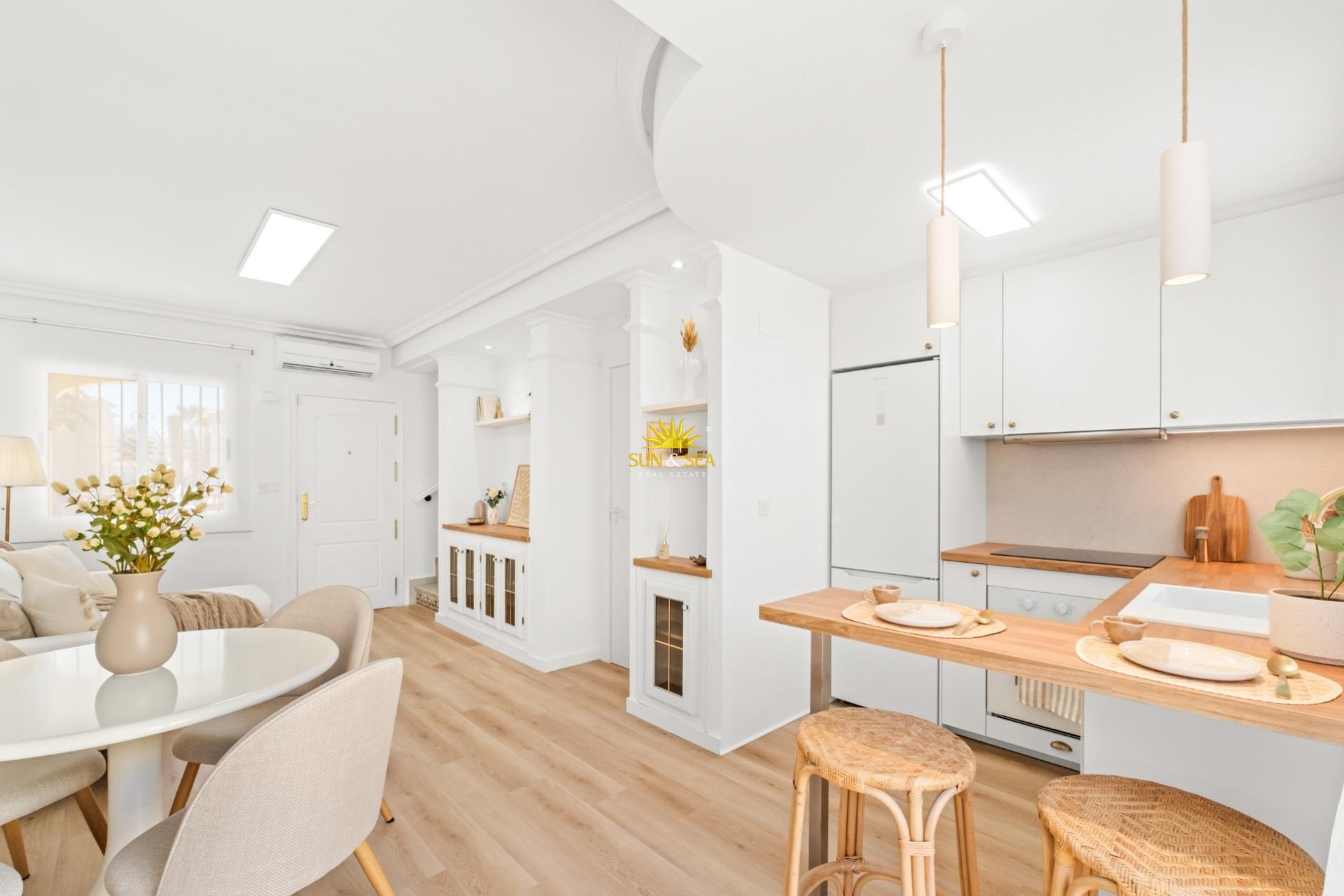Перепродажа - Villa / Semi detached - Orihuela Costa - Lomas de Campoamor-Las Ramblas