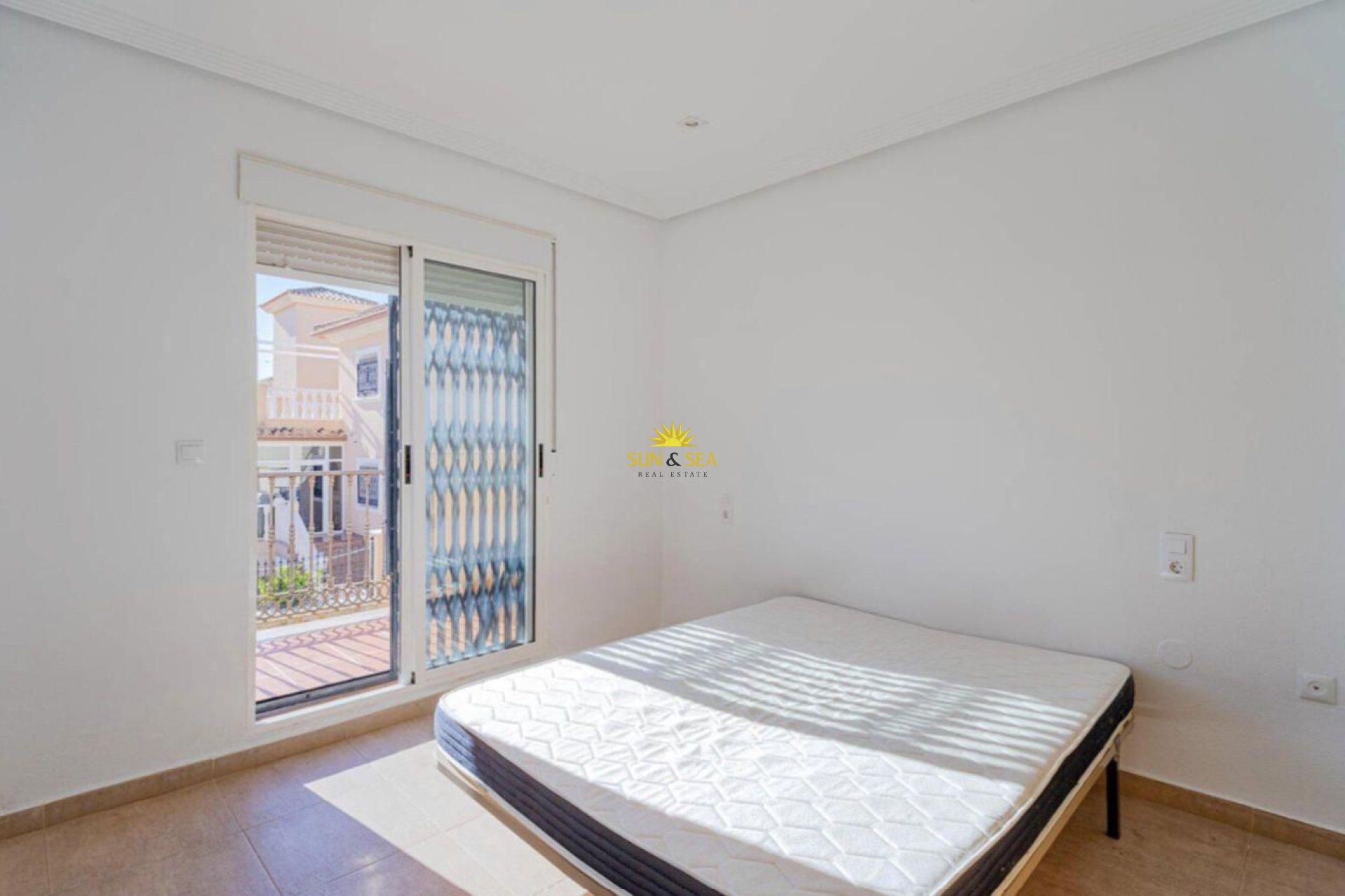 Перепродажа - Villa / Semi detached - Orihuela Costa - Los Altos