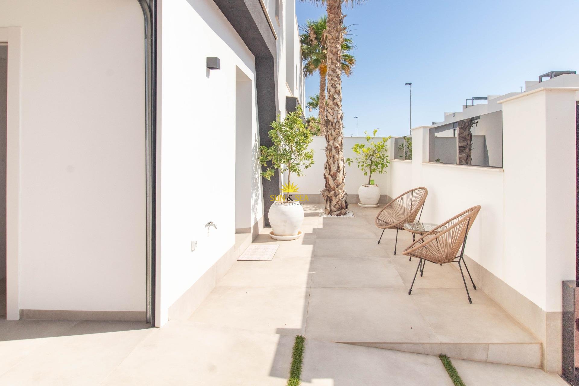 Перепродажа - Villa / Semi detached - Santiago de la ribera - zona san blas