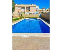 Перепродажа - Villa / Semi detached - Torrevieja - Aguas Nuevas