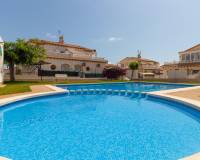 Перепродажа - Villa / Semi detached - Torrevieja - Los altos