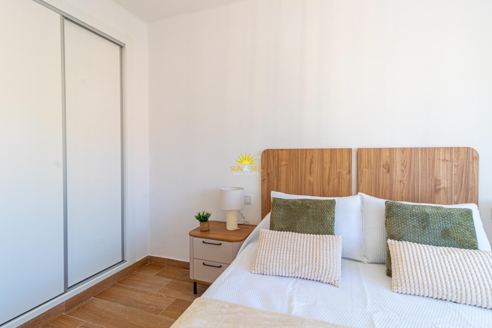 Перепродажа - Villa / Semi detached - Torrevieja - Los Frutales