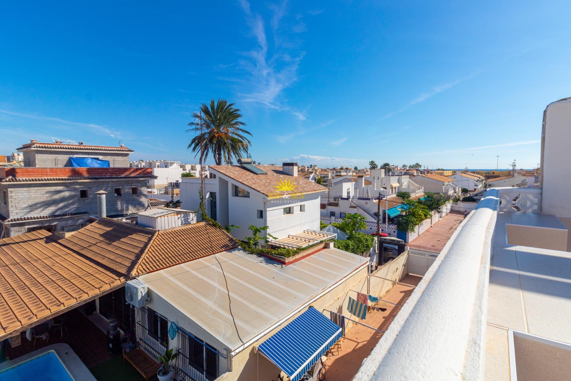 Перепродажа - Villa / Semi detached - Torrevieja - Los Frutales