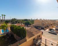 Перепродажа - Villa / Semi detached - Torrevieja - Punta prima