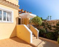 Перепродажа - Villa / Semi detached - Torrevieja - Punta prima