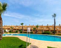 Перепродажа - Villa / Semi detached - Torrevieja - Punta prima