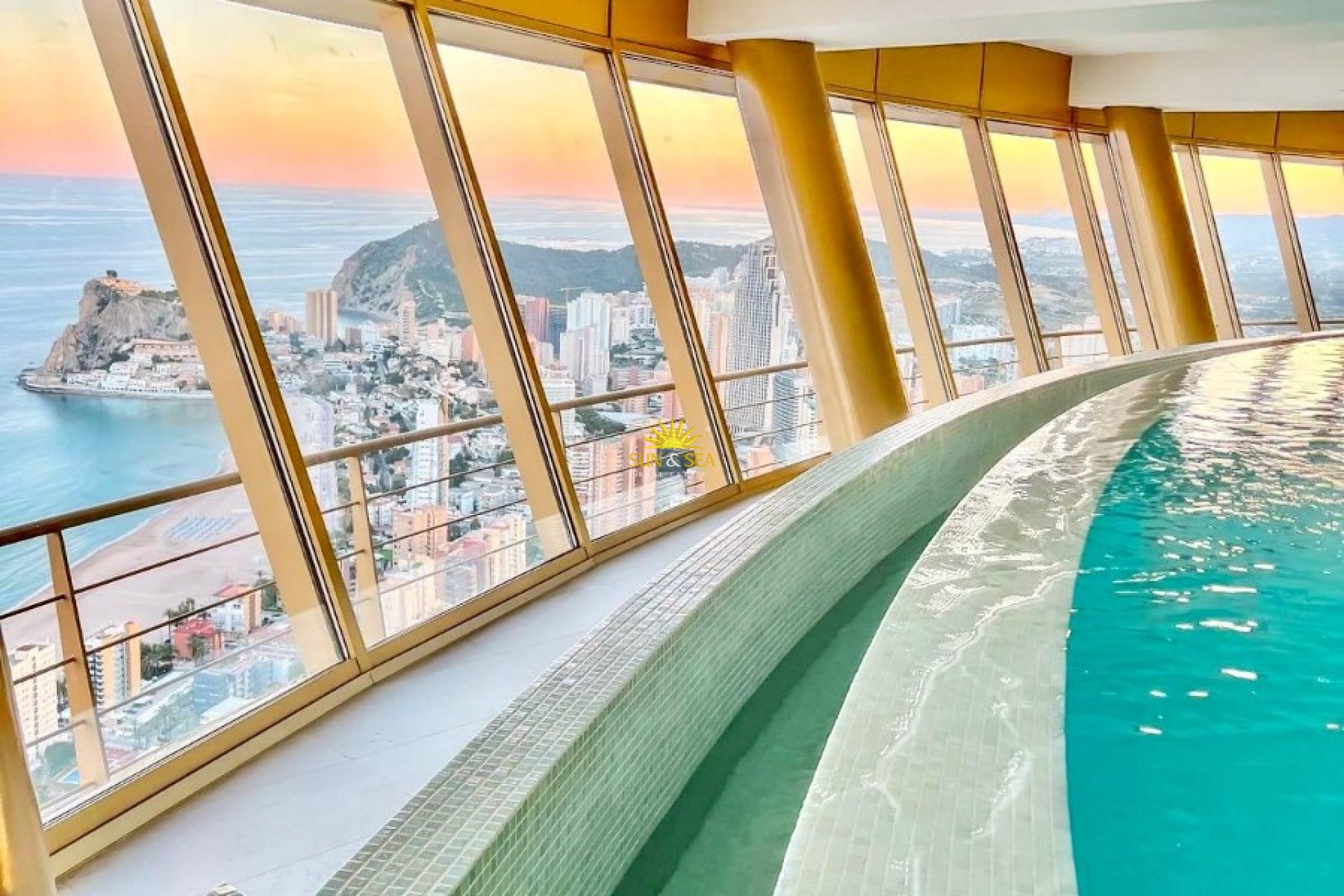 Resale - Apartment -  - Benidorm