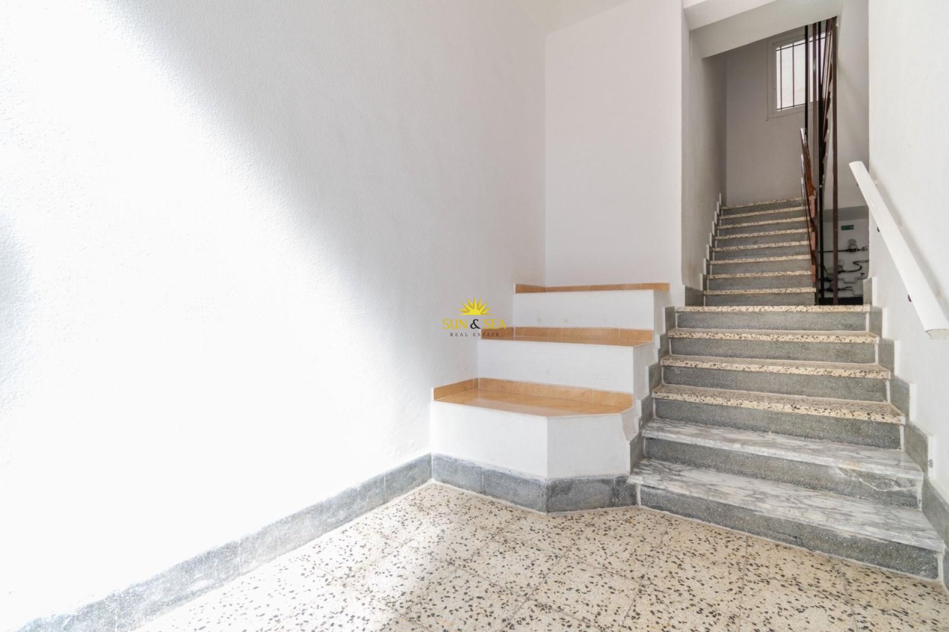 Resale - Apartment - Cartagena - Alumbres