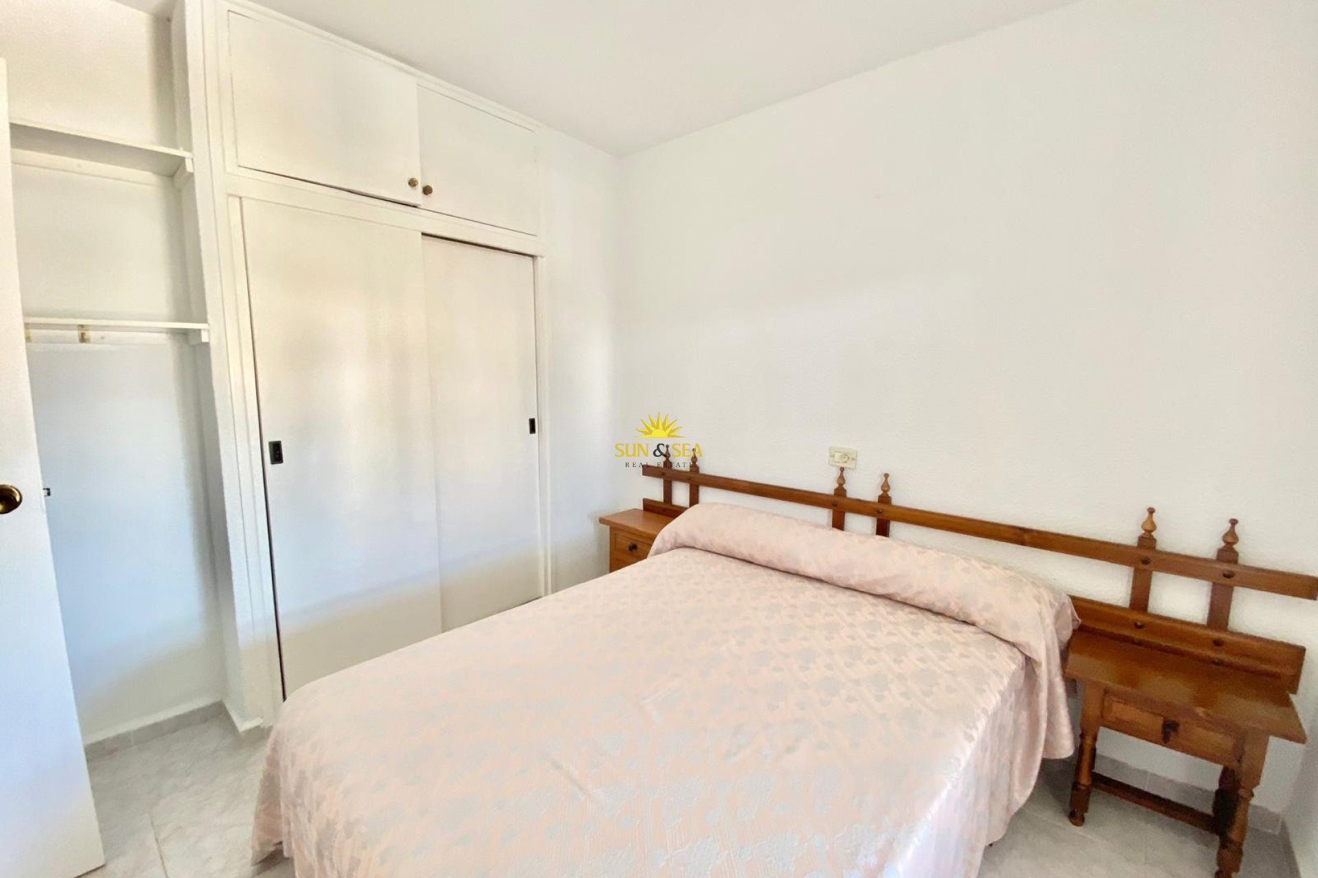 Resale - Apartment - Cartagena - Playa Honda
