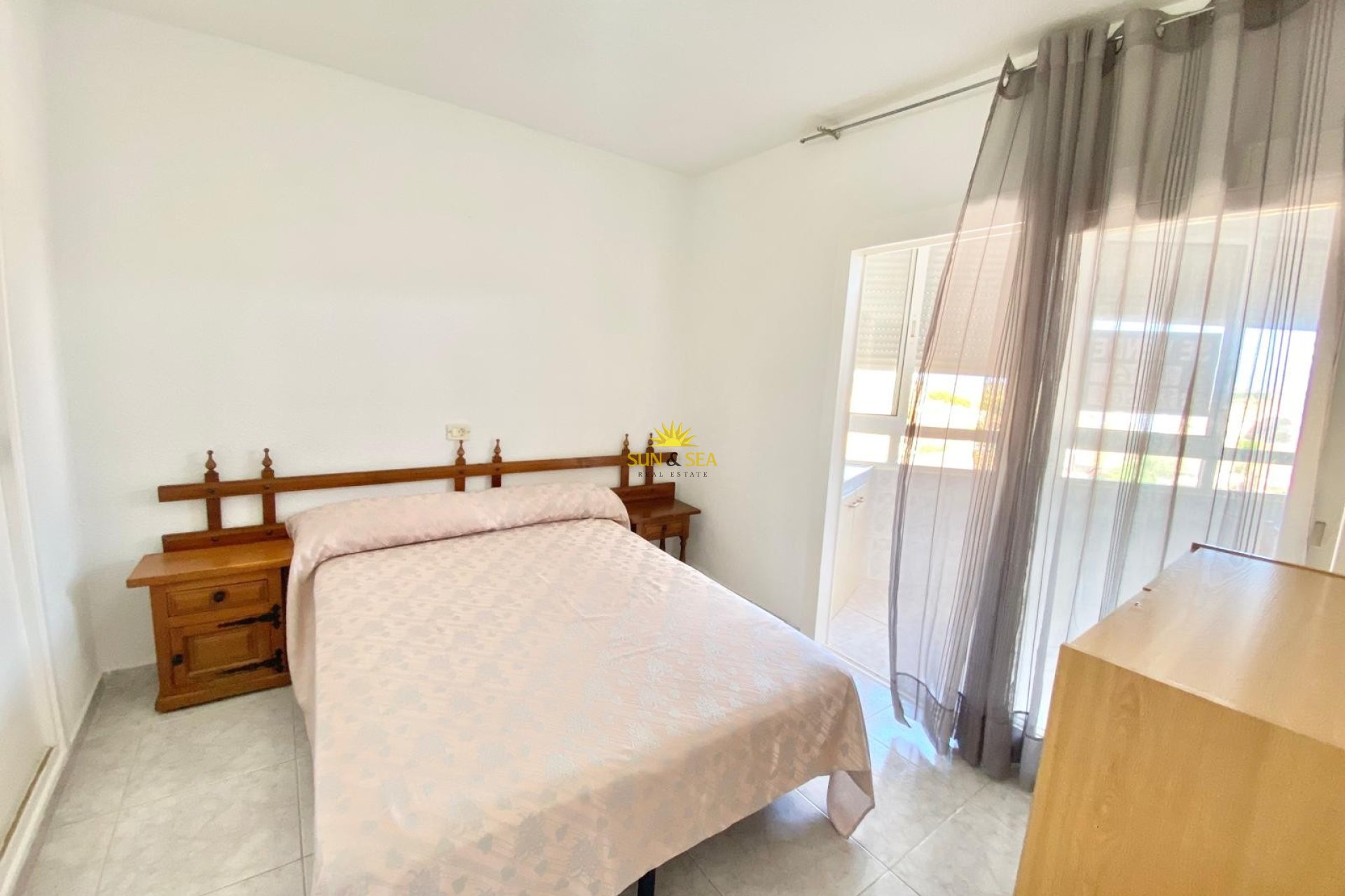 Resale - Apartment - Cartagena - Playa Honda