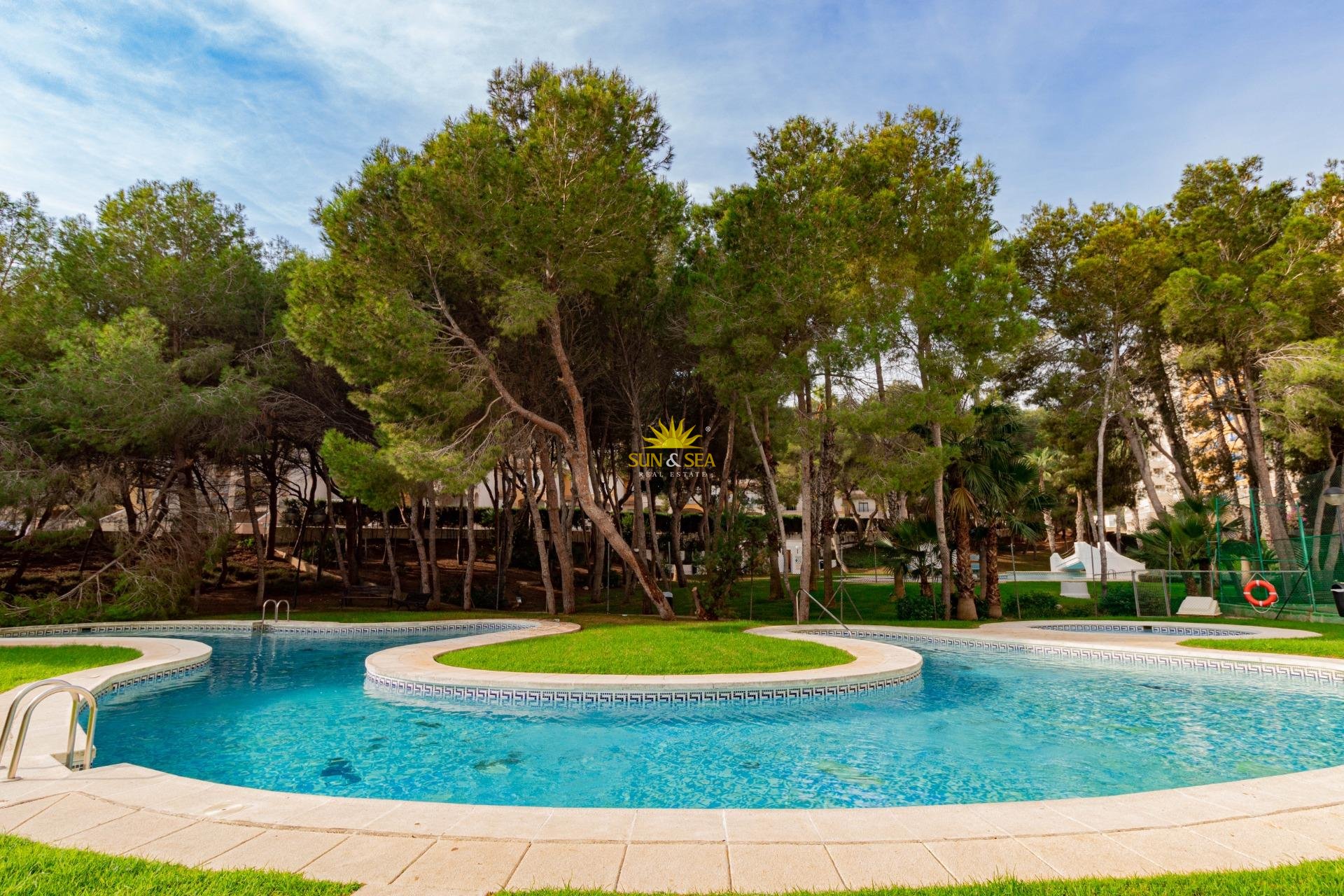 Resale - Apartment - Orihuela Costa - Altos de Campoamor