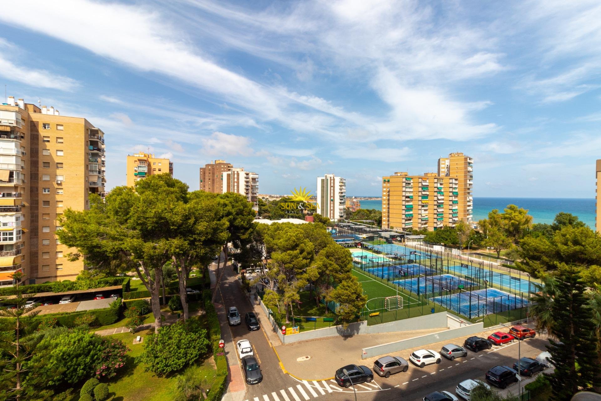 Resale - Apartment - Orihuela Costa - Campoamor