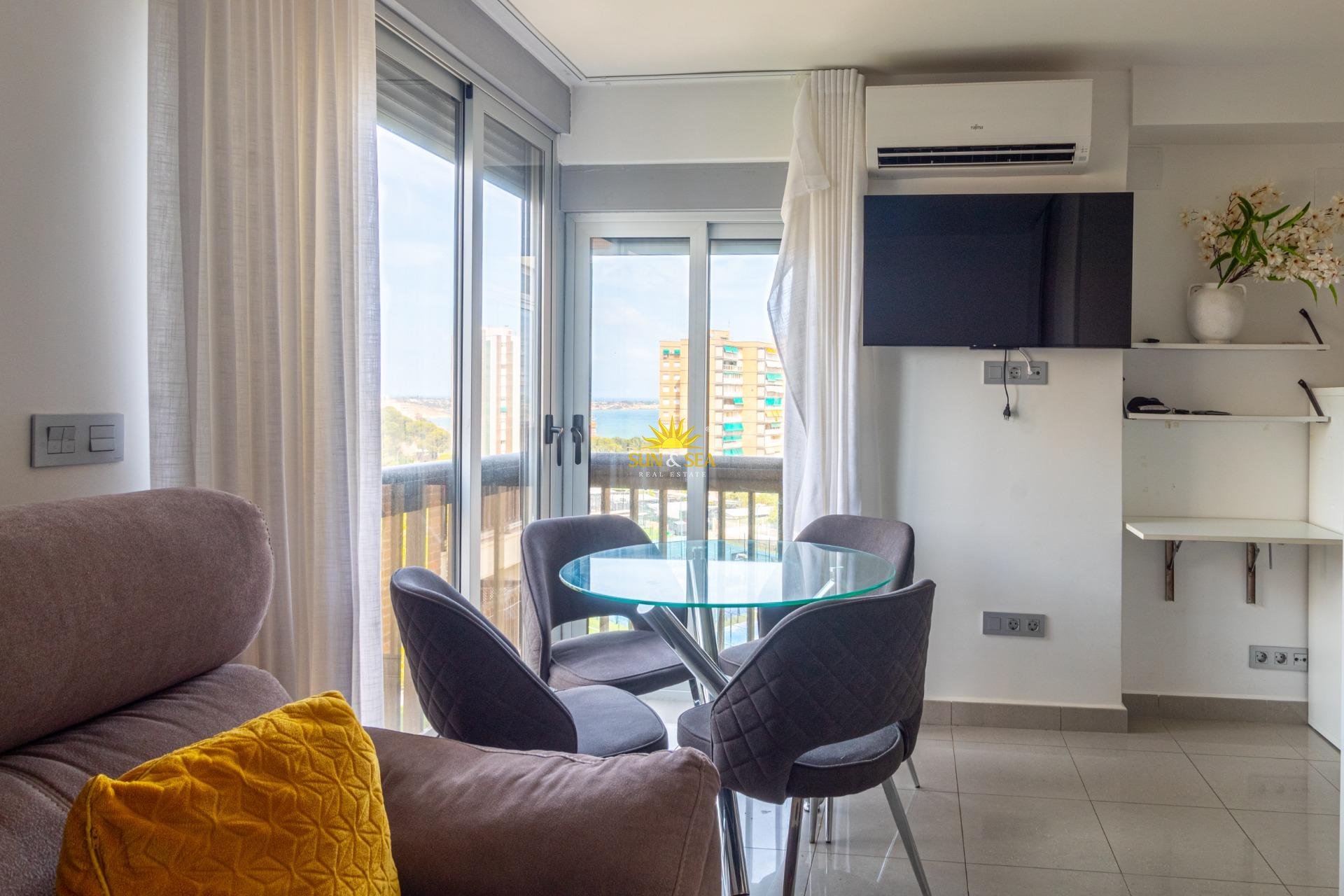 Resale - Apartment - Orihuela Costa - Campoamor