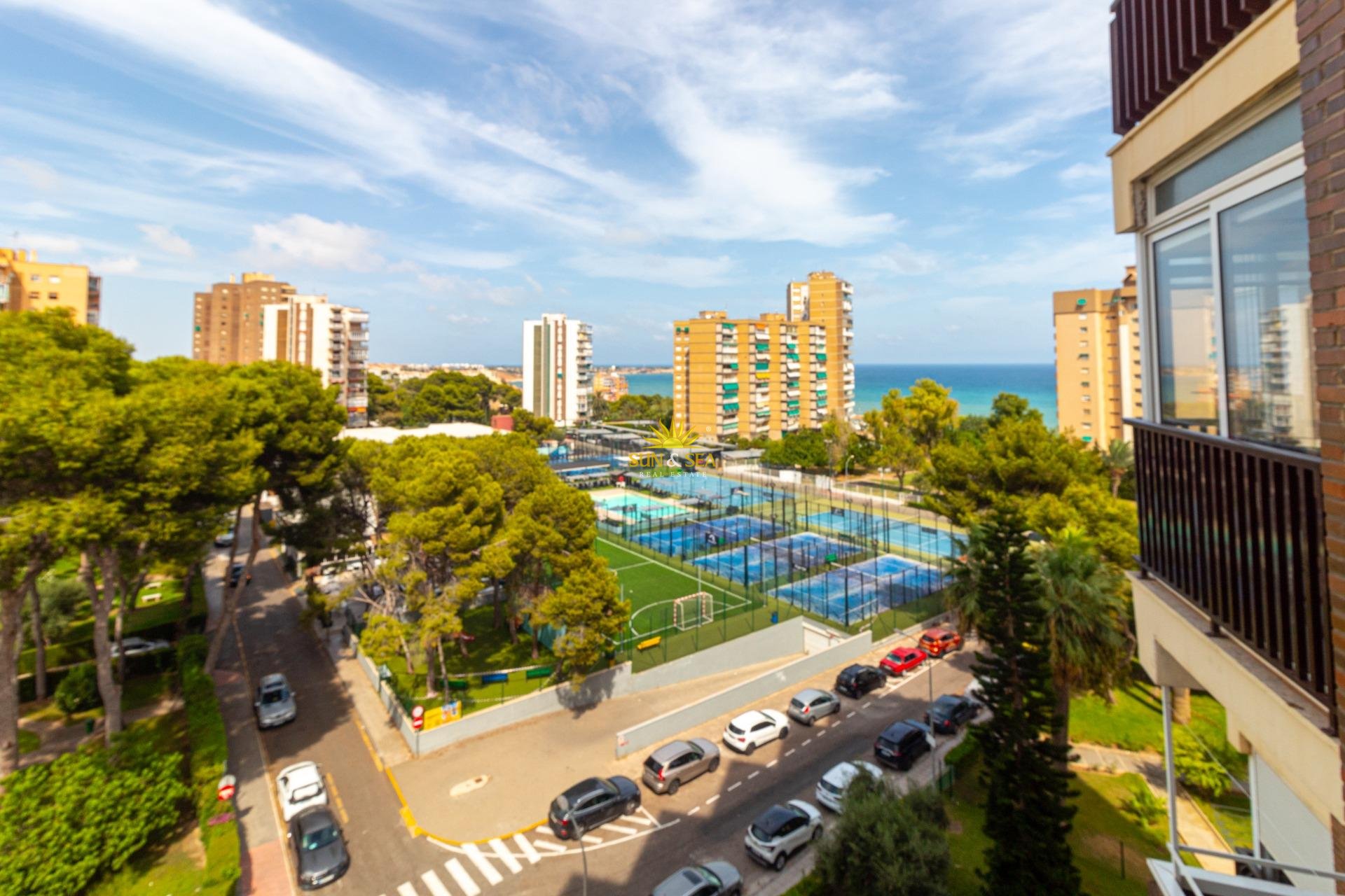 Resale - Apartment - Orihuela Costa - Campoamor