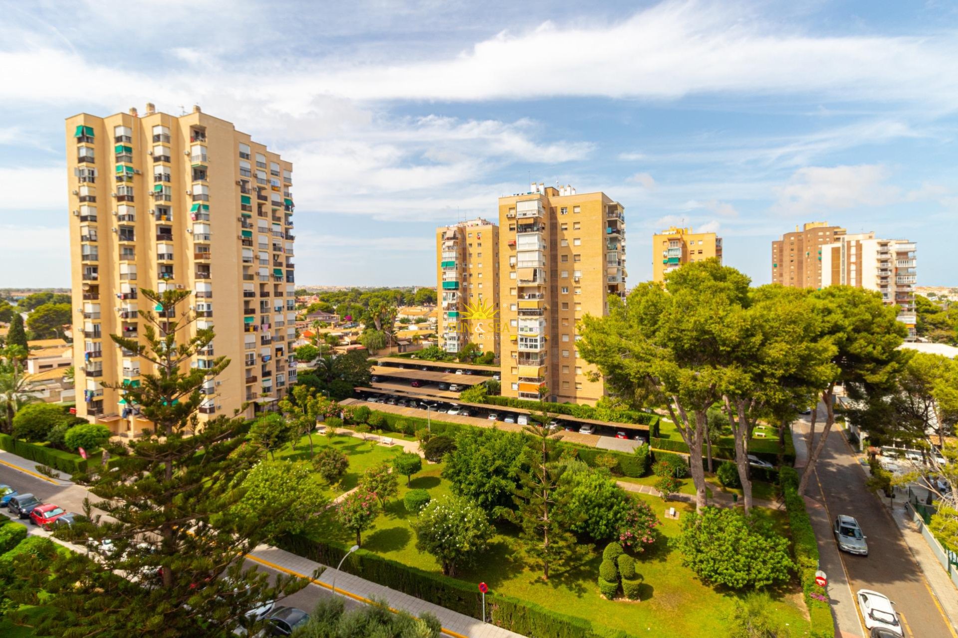 Resale - Apartment - Orihuela Costa - Campoamor