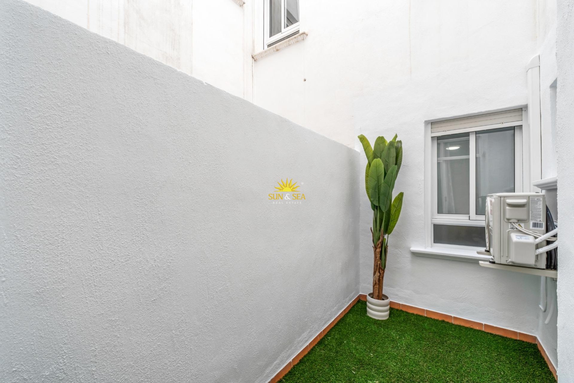 Resale - Apartment - Orihuela Costa - Playa Flamenca