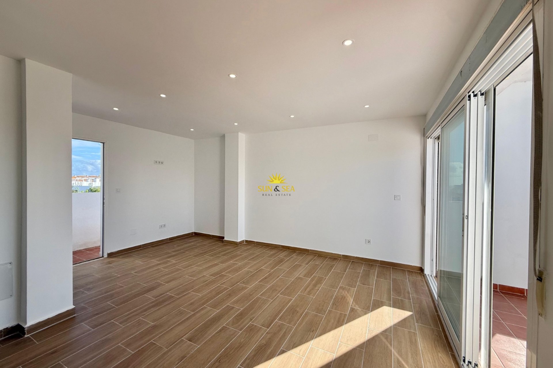 Resale - Apartment - Orihuela Costa - Punta Prima