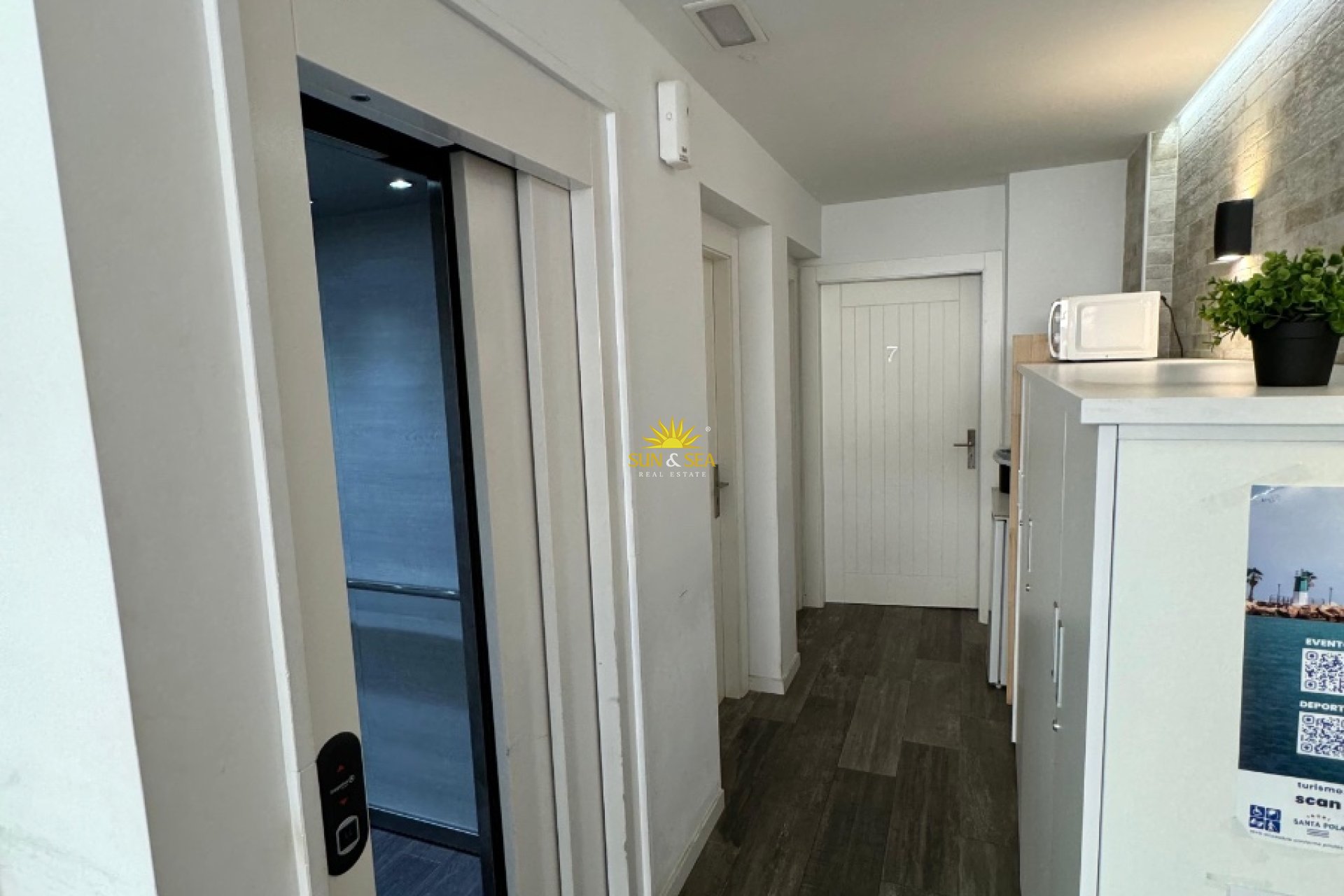Resale - Apartment - Santa Pola