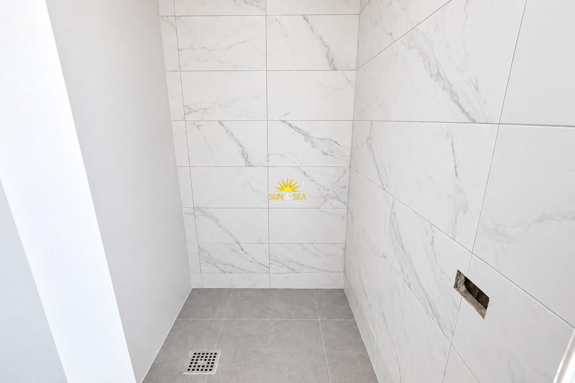 Resale - Apartment - Santa Pola